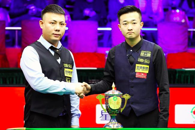 她多次通过 她多次通过