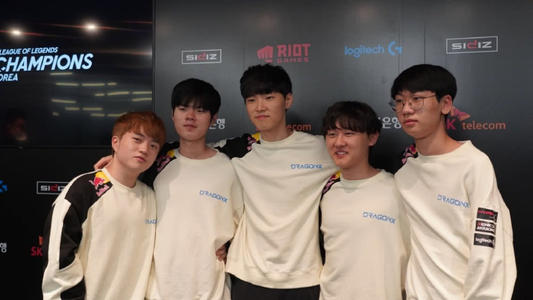 然而在一线 然而在一线