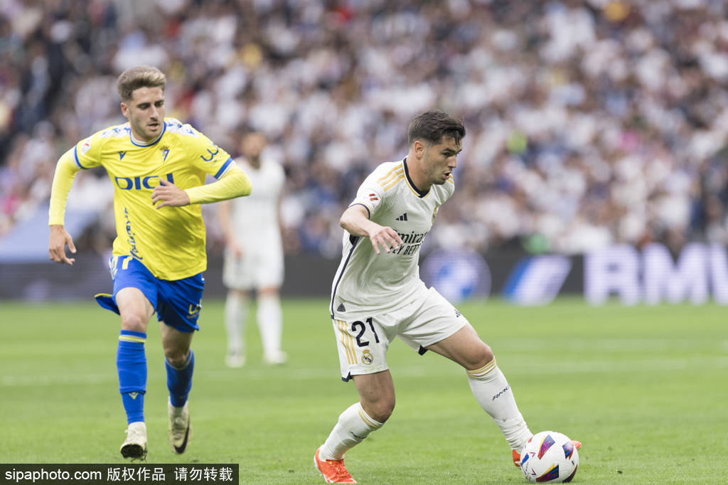 决策给予球 决策给予球